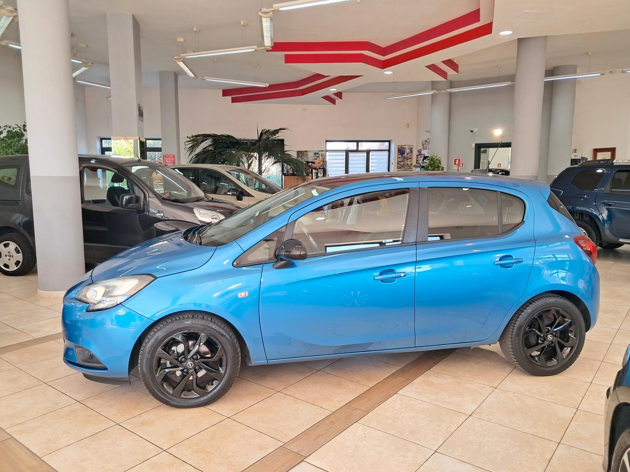 Opel Corsa 1.4 90CV GPL Tech 5 porte Advance B-Color