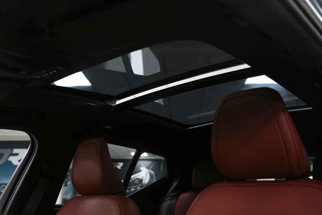 Volvo XC40 T5 Recharge Plug-in Hybrid Inscription auto