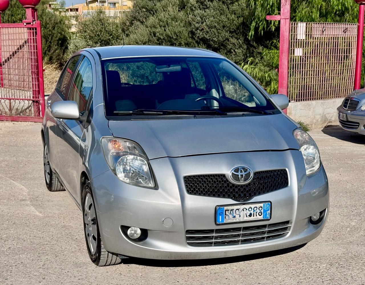 Toyota Yaris 1.3 5 porte M-MT Navi