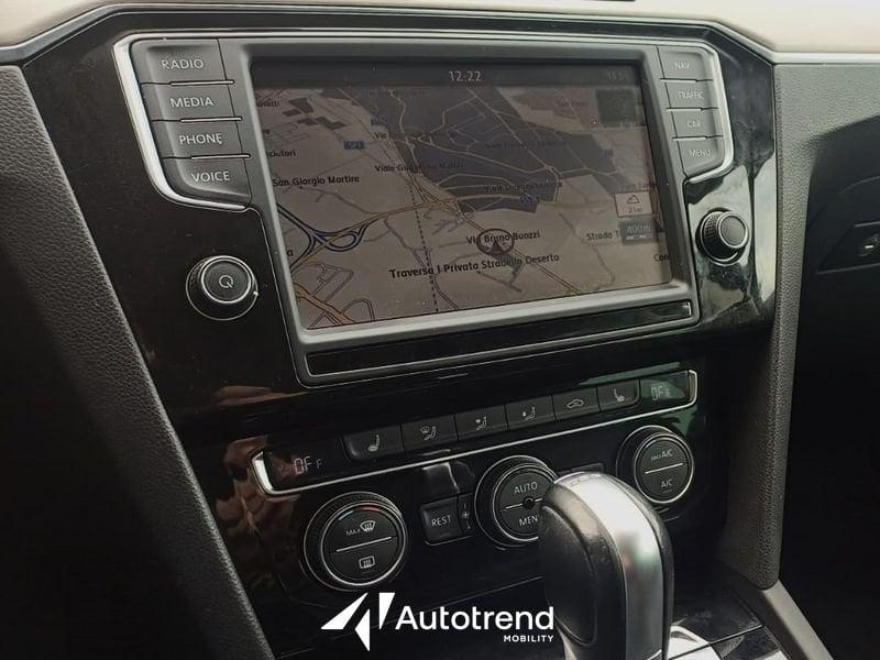 Volkswagen Passat Variant 2.0 TDI 190 CV Automatica DSG Highline R-Line Pack BMT