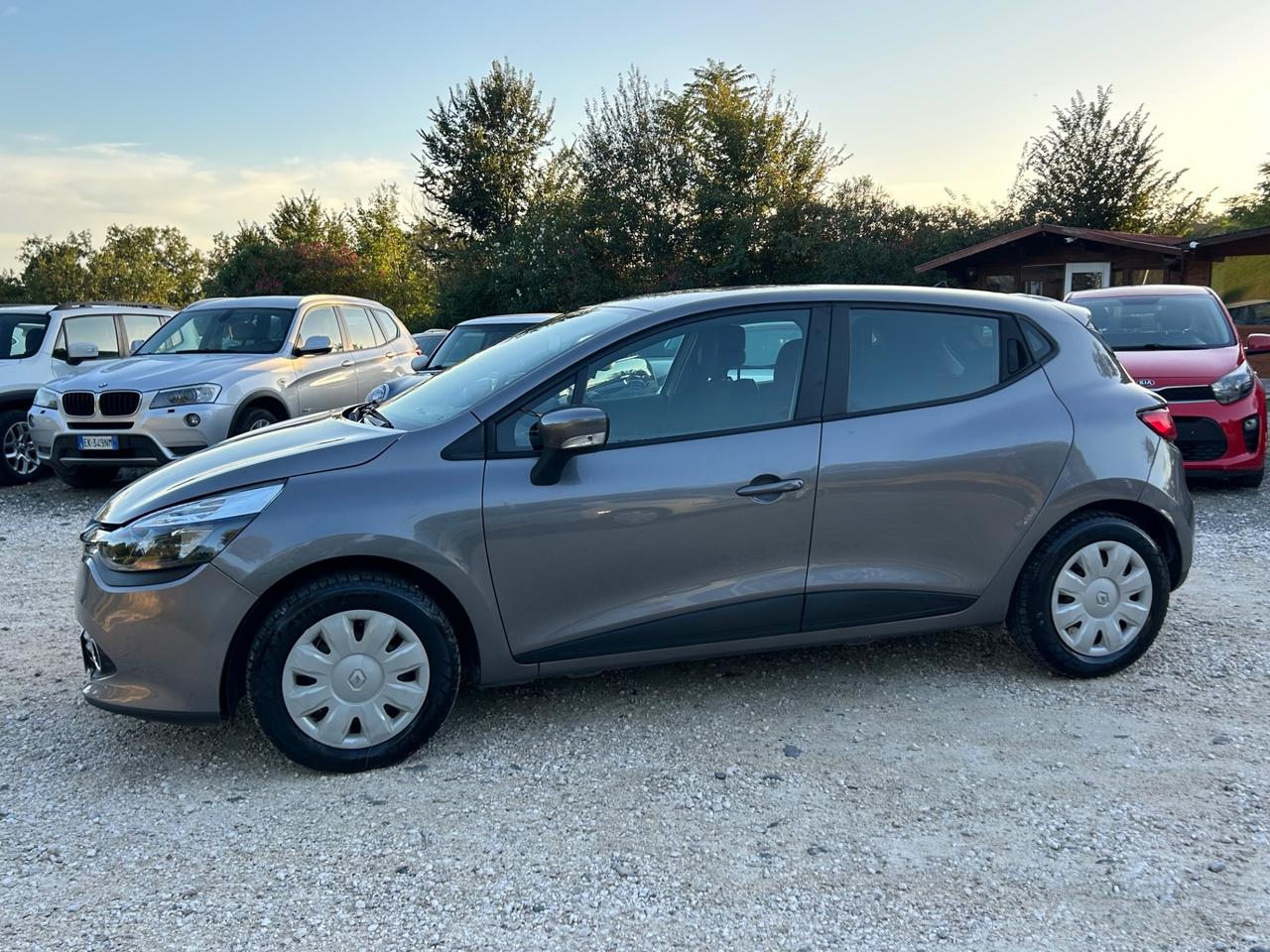 Renault Clio 1.2 75CV GPL 5 porte neopatentati permute