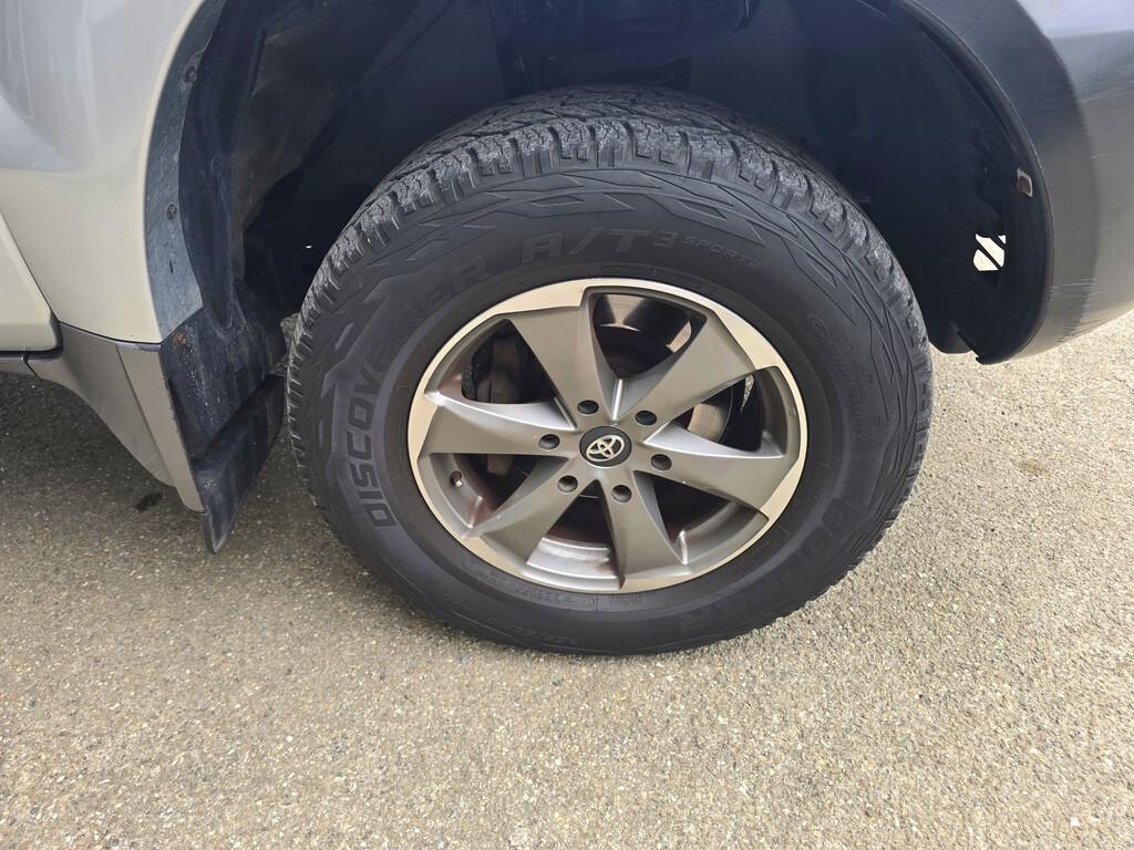 Toyota Land Cruiser 3.0 D-4D WAGON 8 POSTI