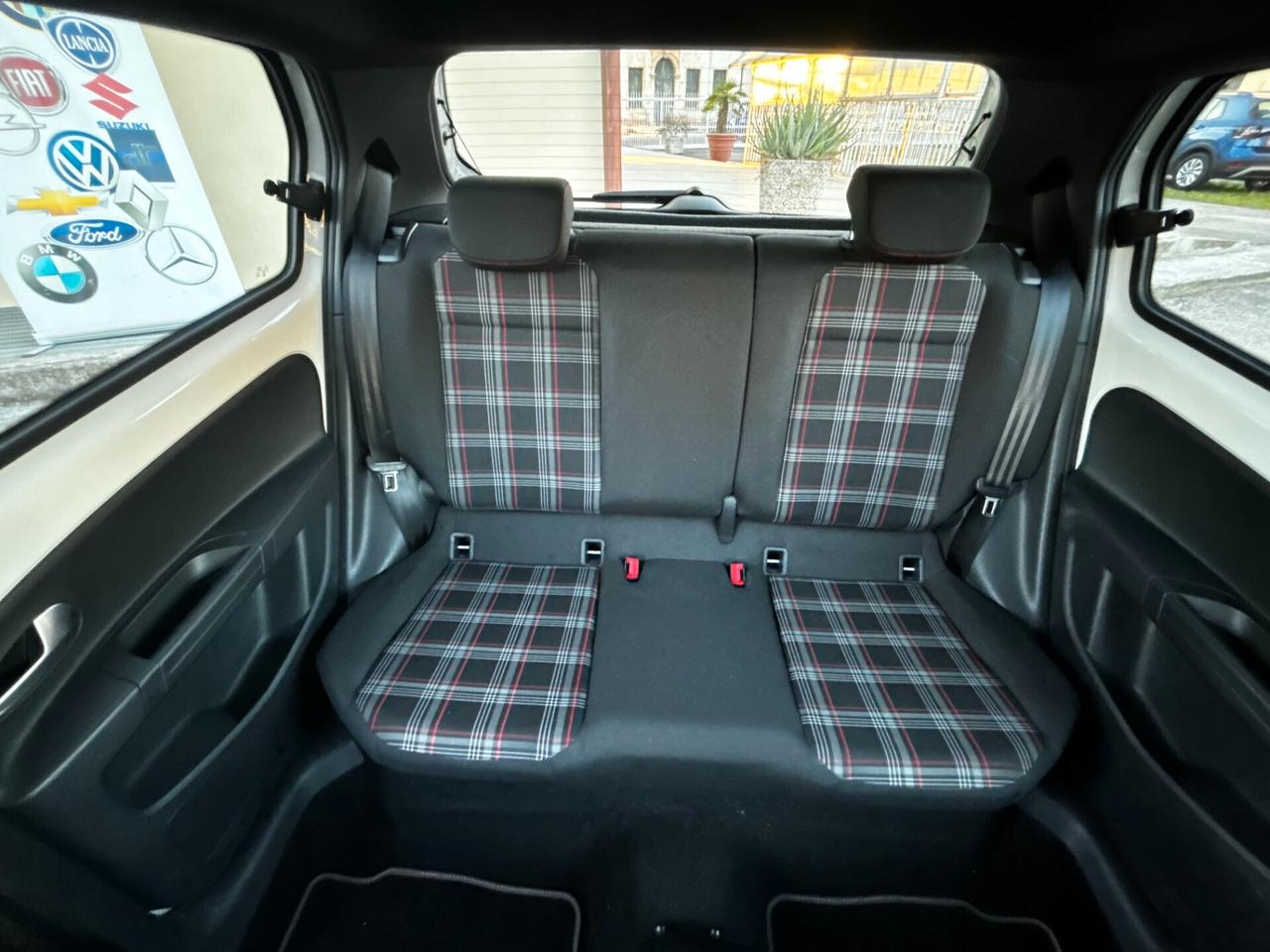 Volkswagen up! 1.0 TSI GTI BlueMotion Technology