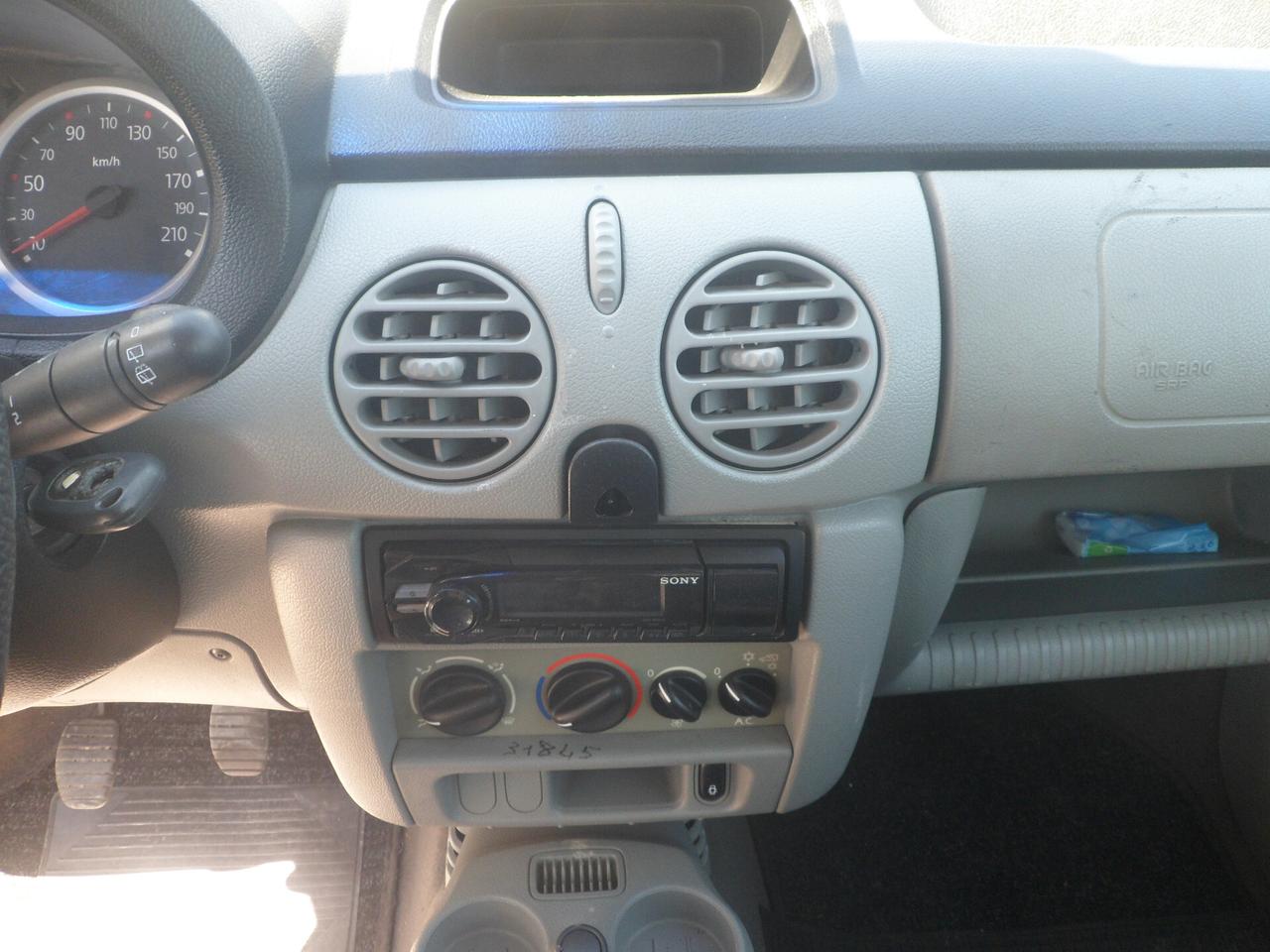 Renault Kangoo 5 posti autovettura