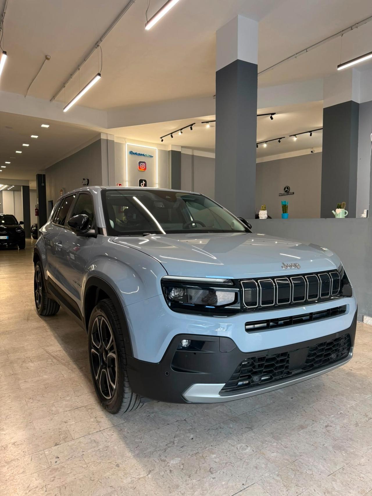 Jeep Avenger 1.2 Turbo 100 CV MHEV Summit