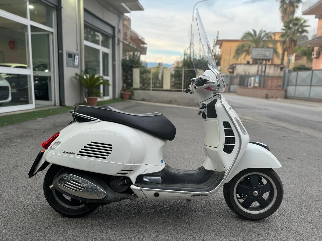 PIAGGIO VESPA 300 GT SUPER SENZA DIFETTII