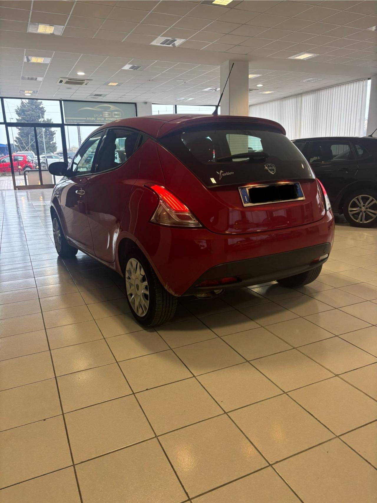 Lancia Ypsilon 1.2 69 CV 5 porte S&S Platinum