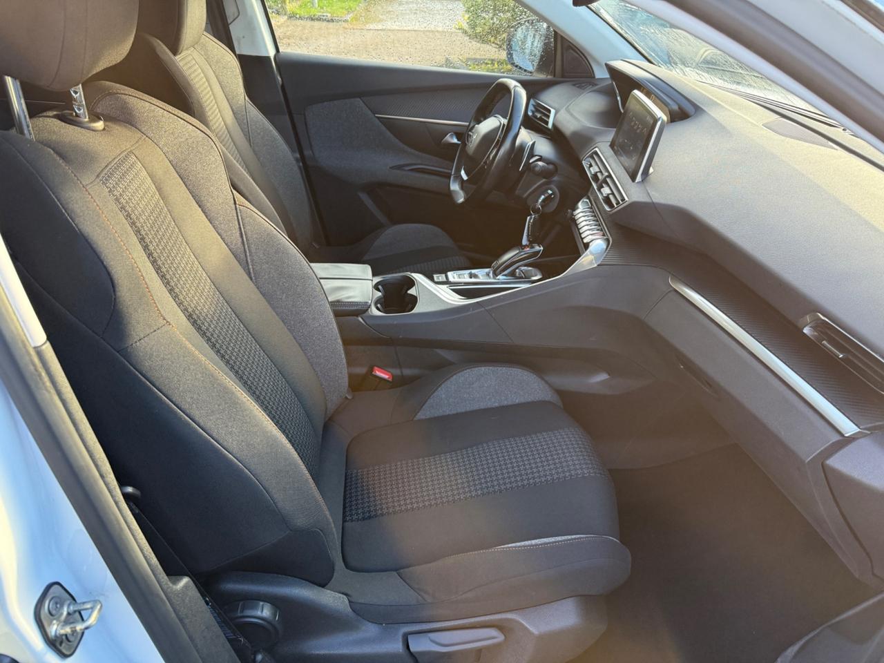 Peugeot 5008 BlueHDi 120 S&S EAT6 Business