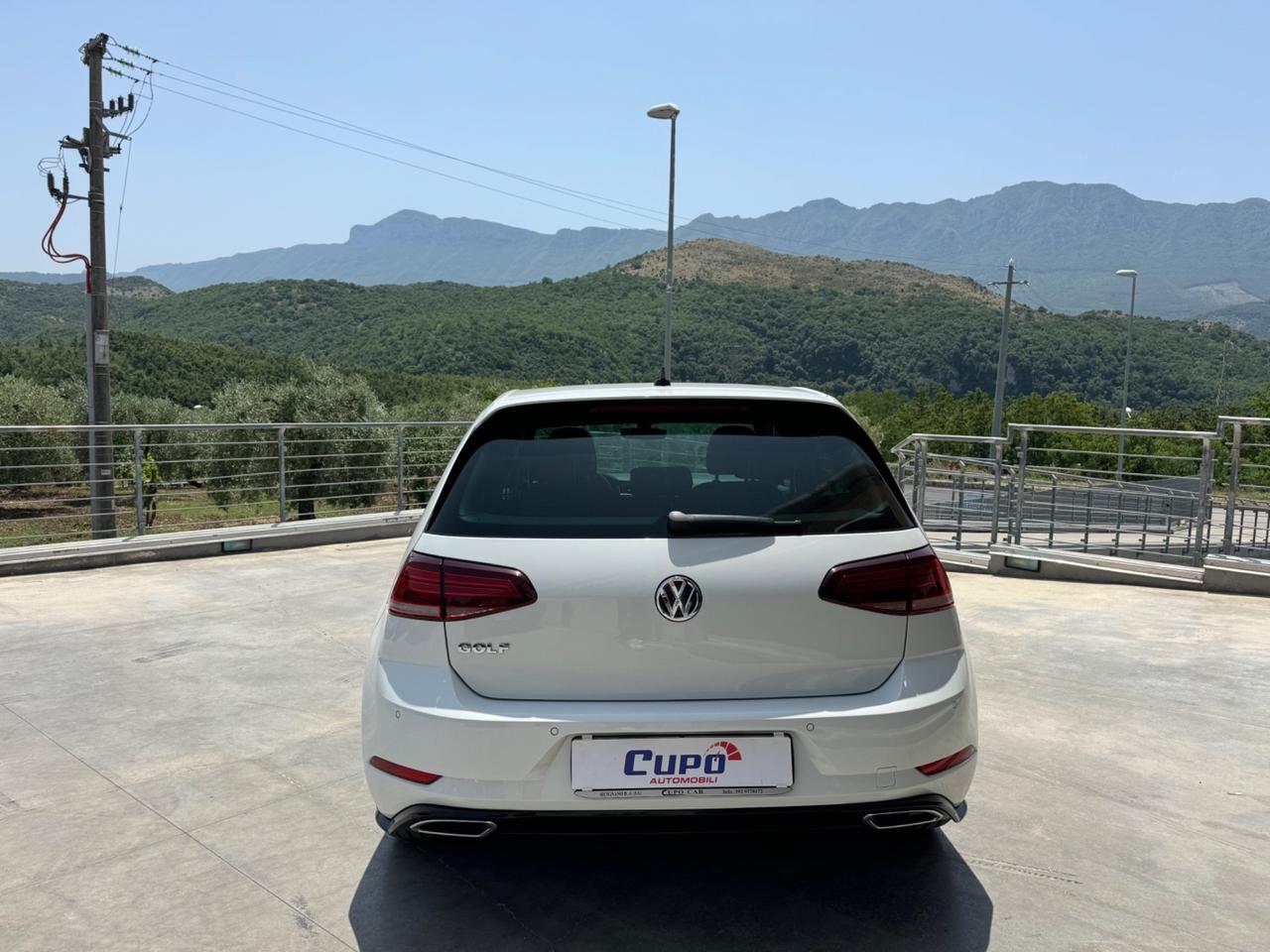 Volkswagen Golf 2.0 TDI 150cv DSG 5p. R-Line
