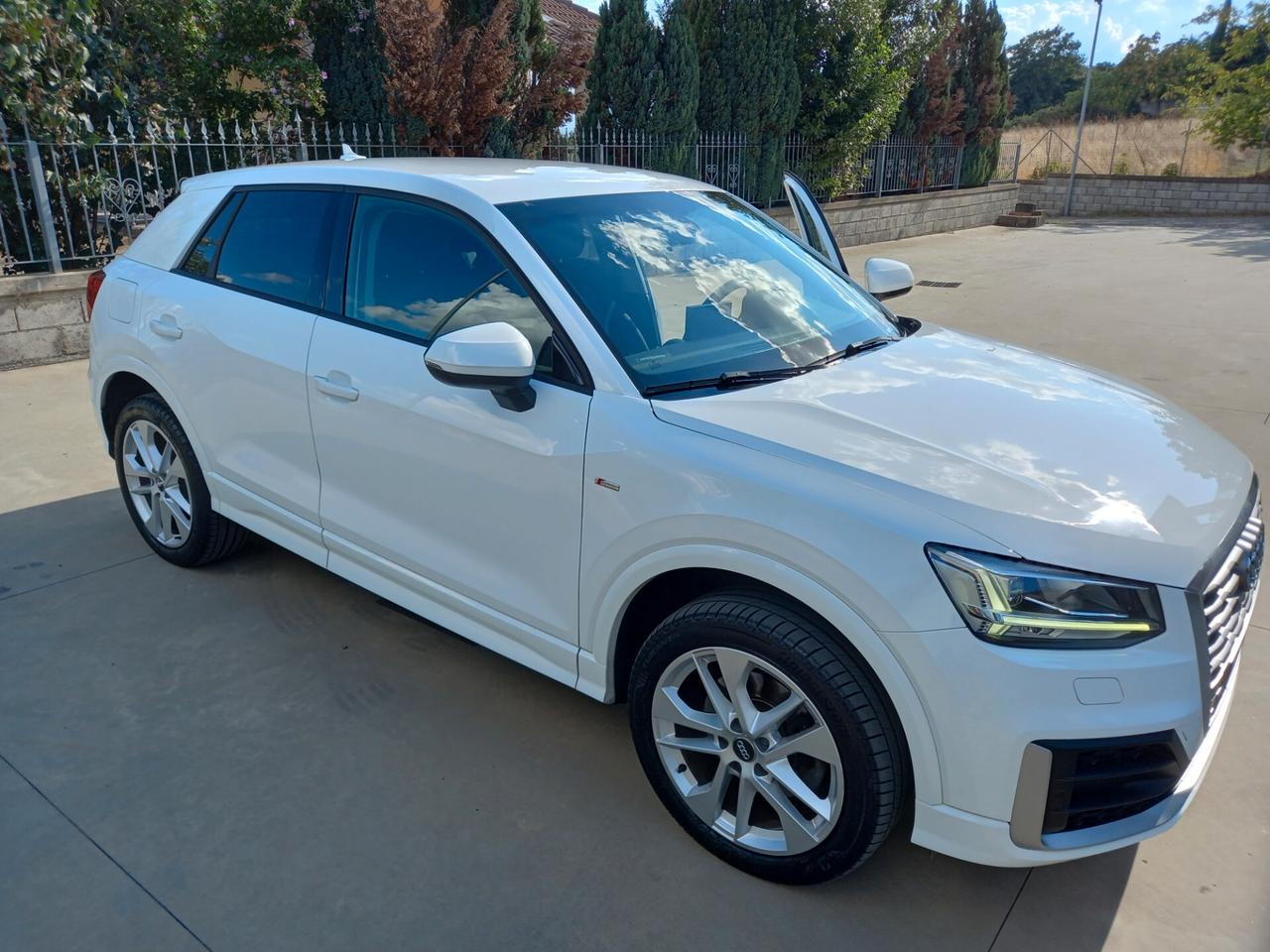 Audi Q2 30 TFSI S tronic line Edition