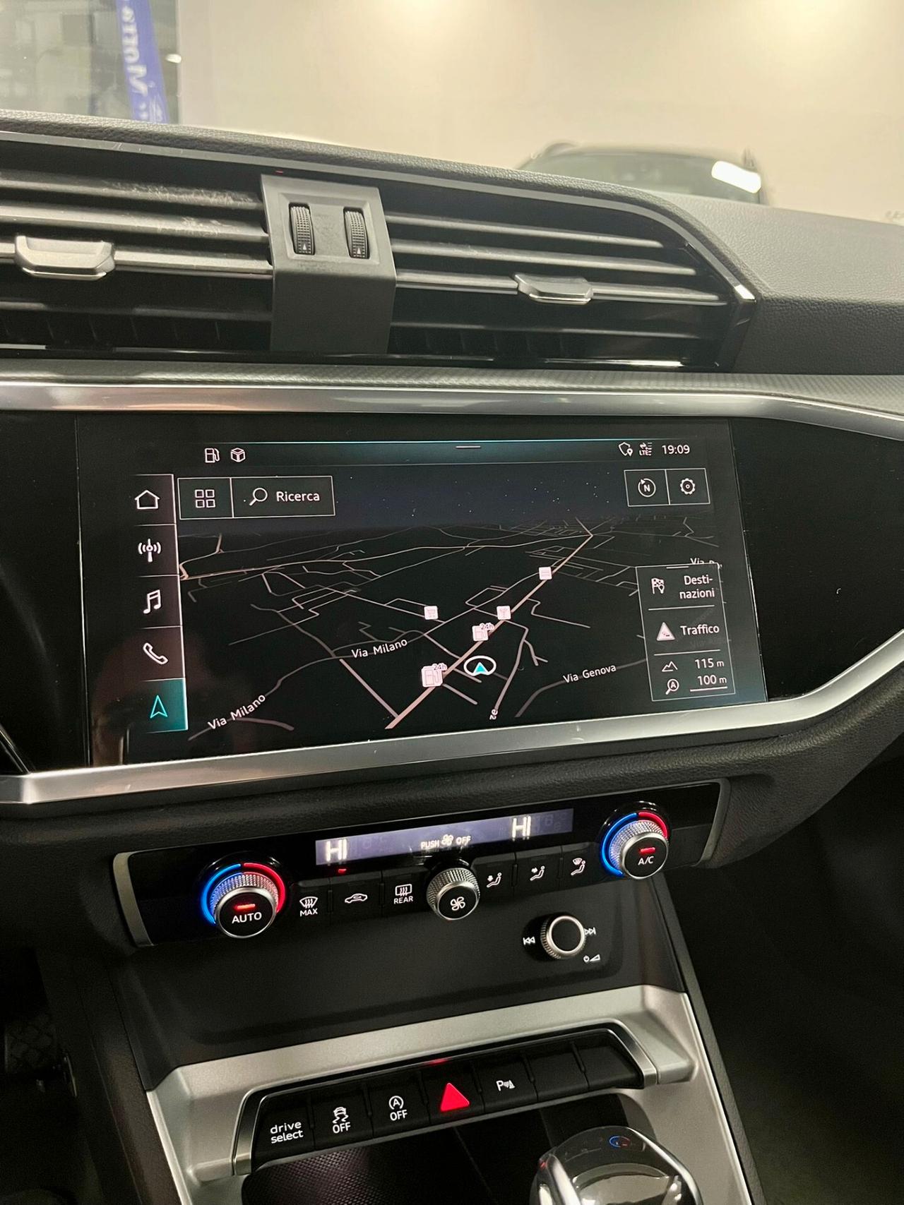 Audi Q3 35 TDI S tronic Business Advanced