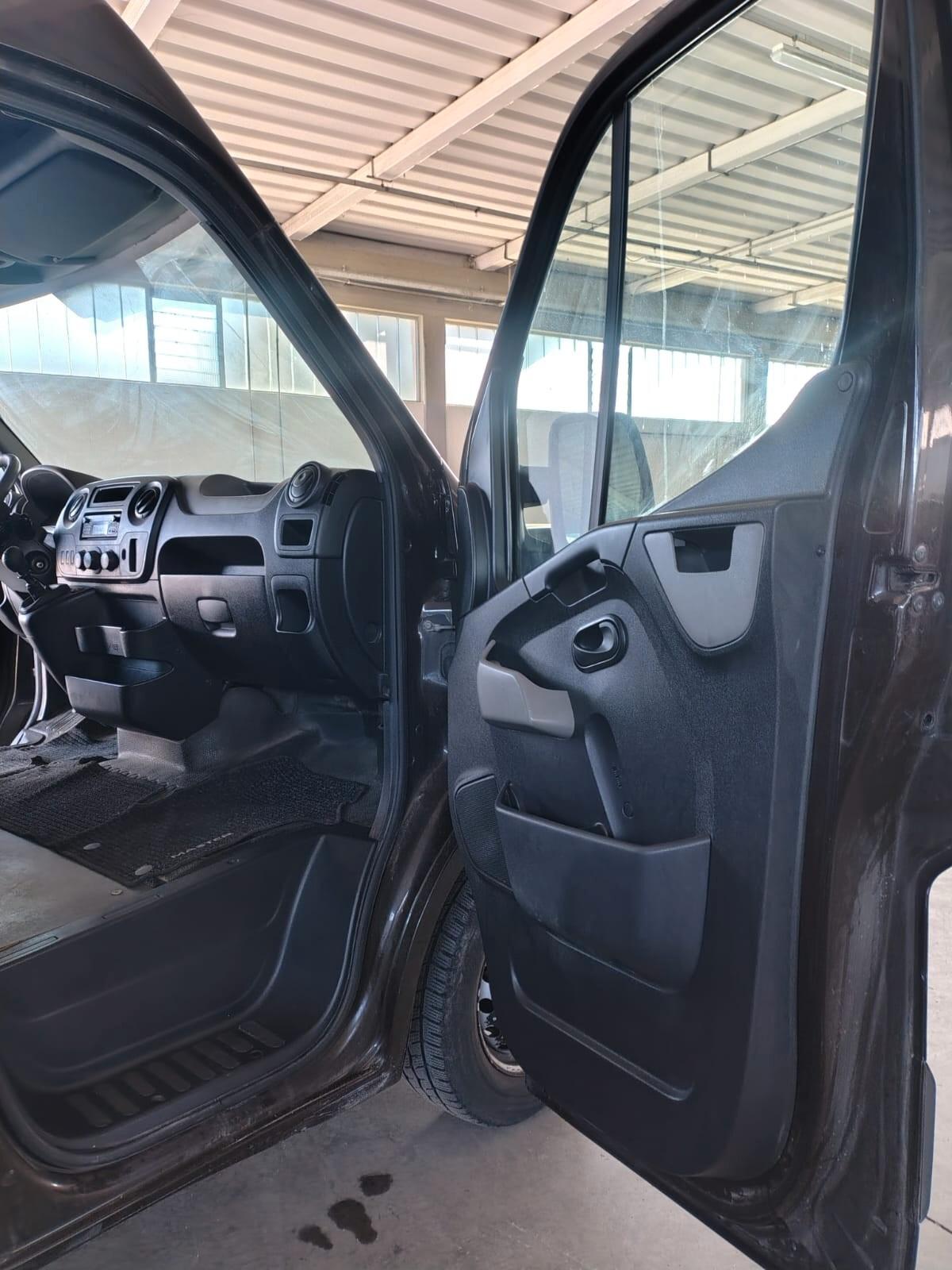 Renault MASTER 2.3 FURGONE TETTO ALTO CON ATTRZZATURA SCAFFALI IDRAULICI