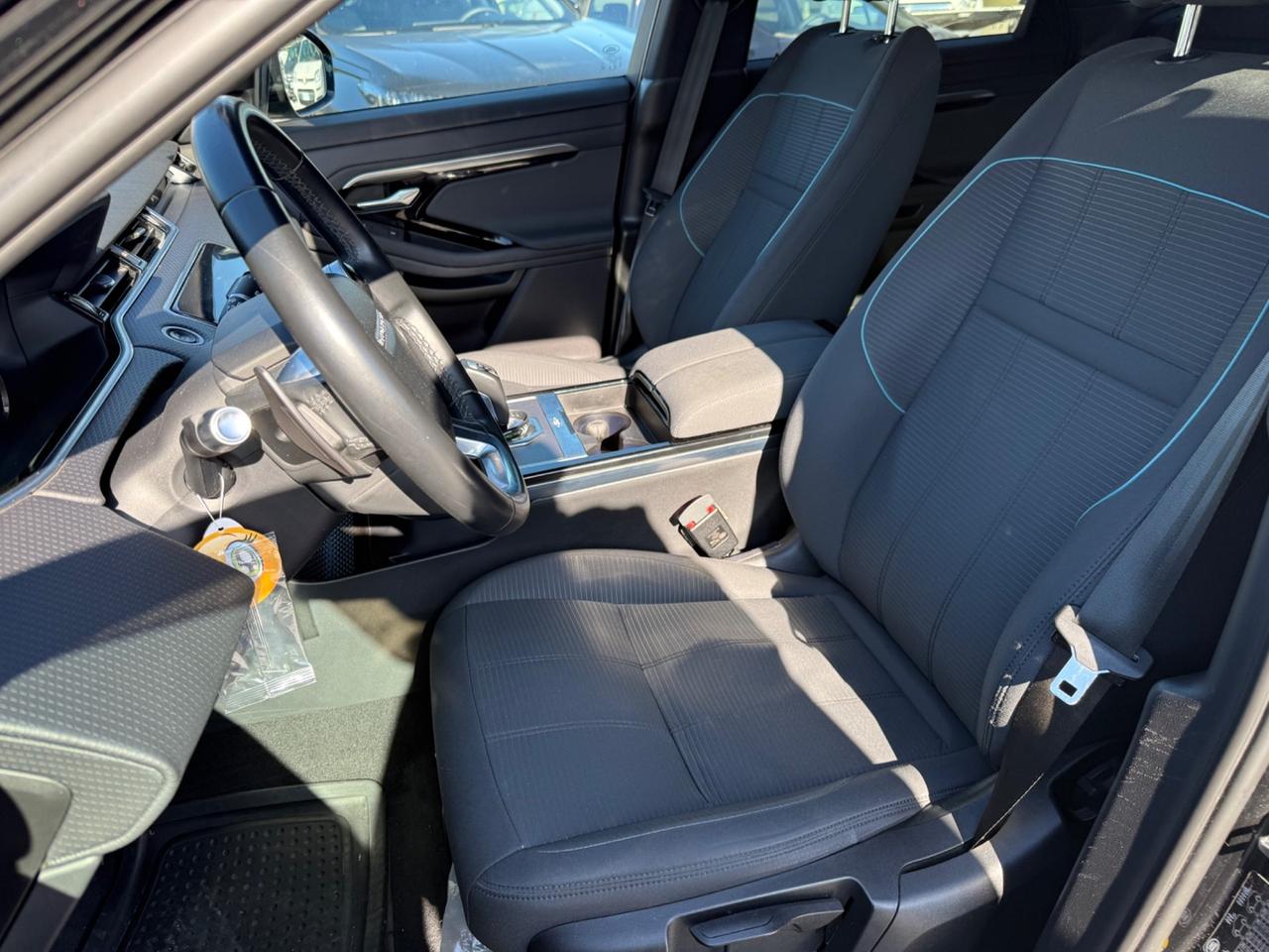 Land Rover Range Evoque 2.0D I4-L.Flw 150CV AWD Auto R-Dynamic SE