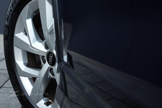 AUDI Q2 30 TFSI Business Advanced