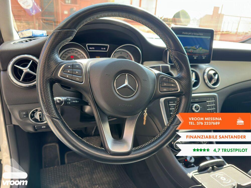 MERCEDES GLA (X156) GLA 200 d Automati...