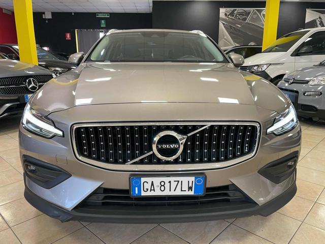 VOLVO V60 Cross Country D4 AWD Geartronic *led/telecam/pelle*