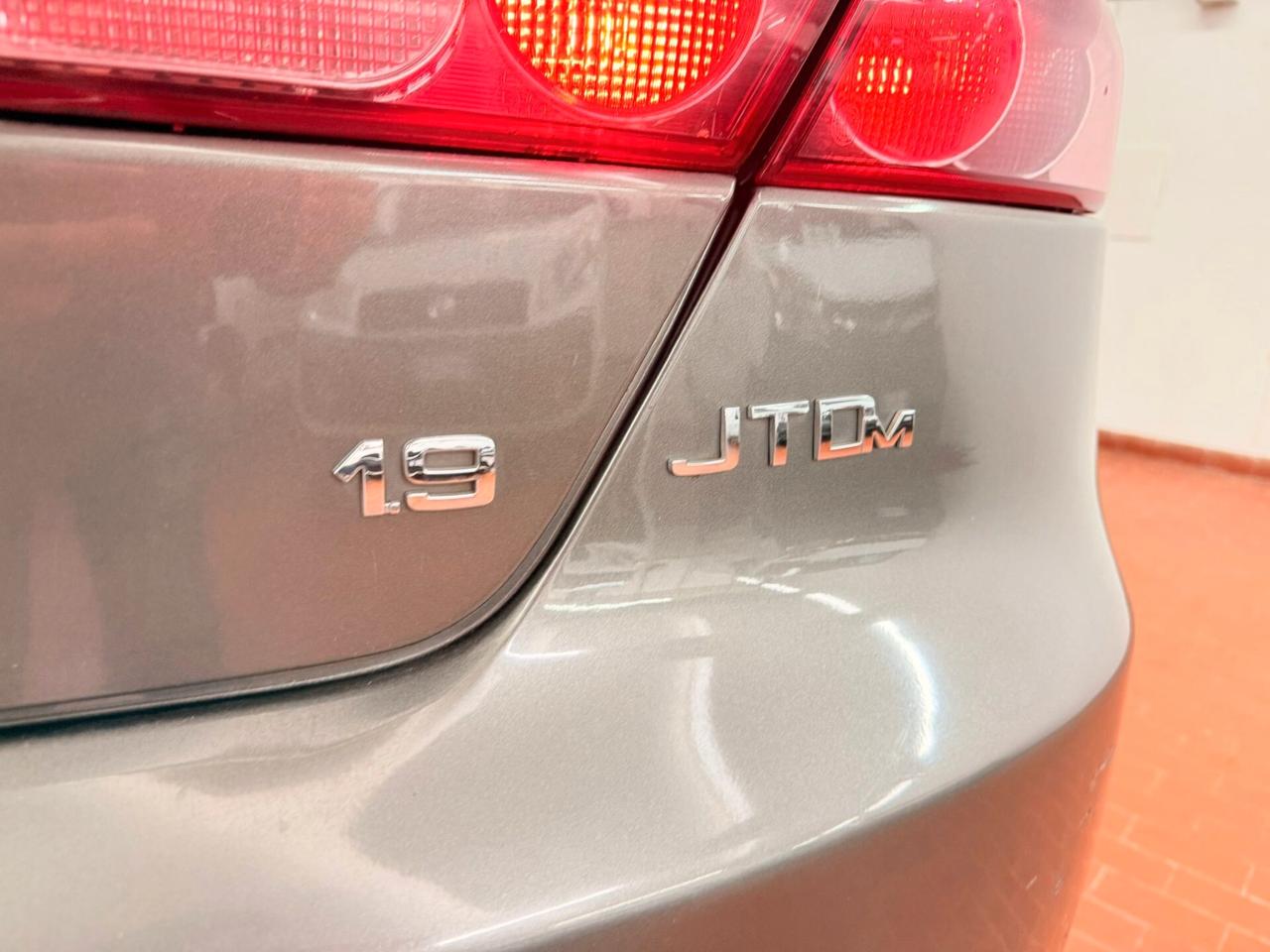 Alfa Romeo 159 1.9 JTDm 120cv 6Marce ok Neopatentati