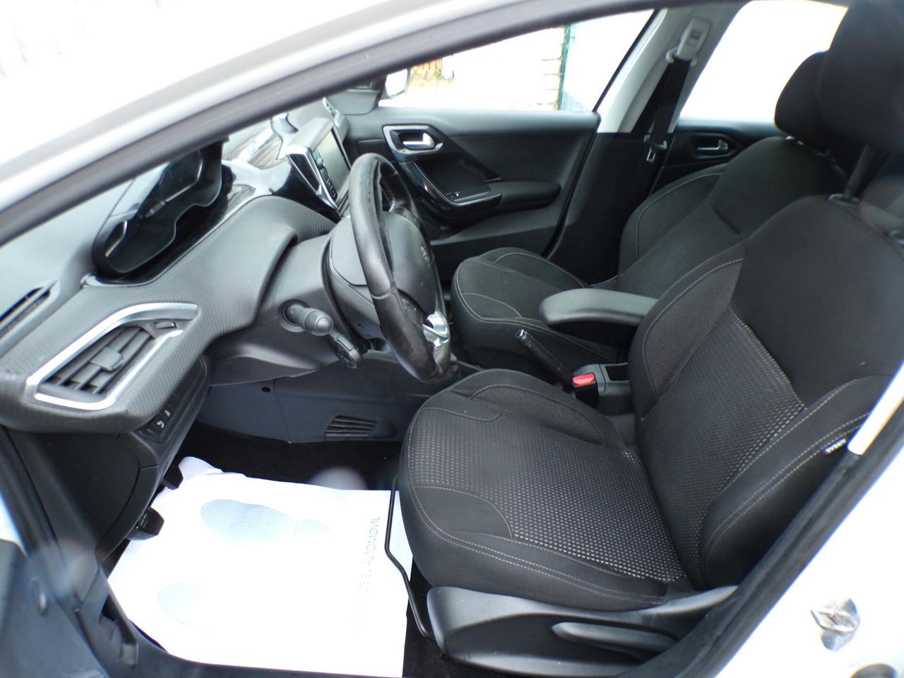 Peugeot 208 1.6 HDi 75 5 porte