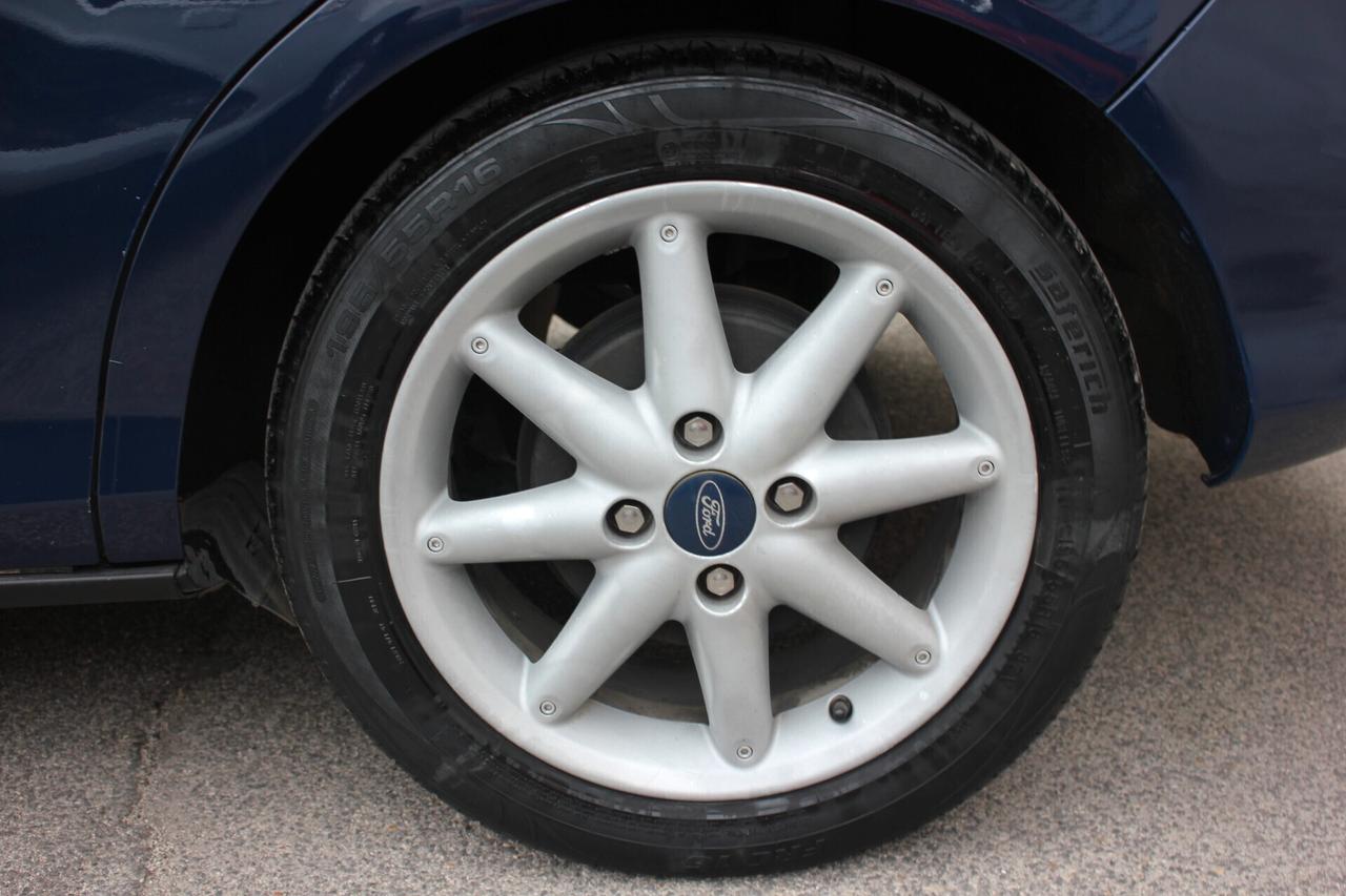 Ford B-Max 1.5 tdci 75cv DISTRIBUZIONE FATTA FRIZIONE NUOVA GARANZIA 12 MESI