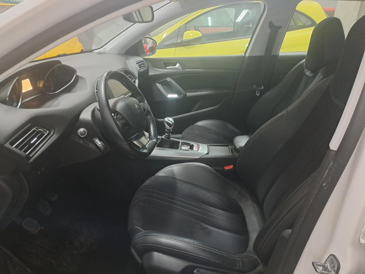 Peugeot 308 BlueHDi 120 S&S 1.6 hdi SW Allure 2016