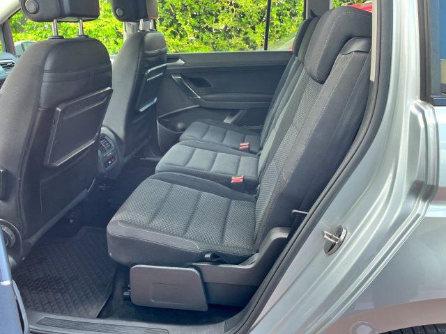 VOLKSWAGEN Touran 1.6 TDI 115 CV SCR DSG R LINE EXCLUSIVE *7 POSTI*