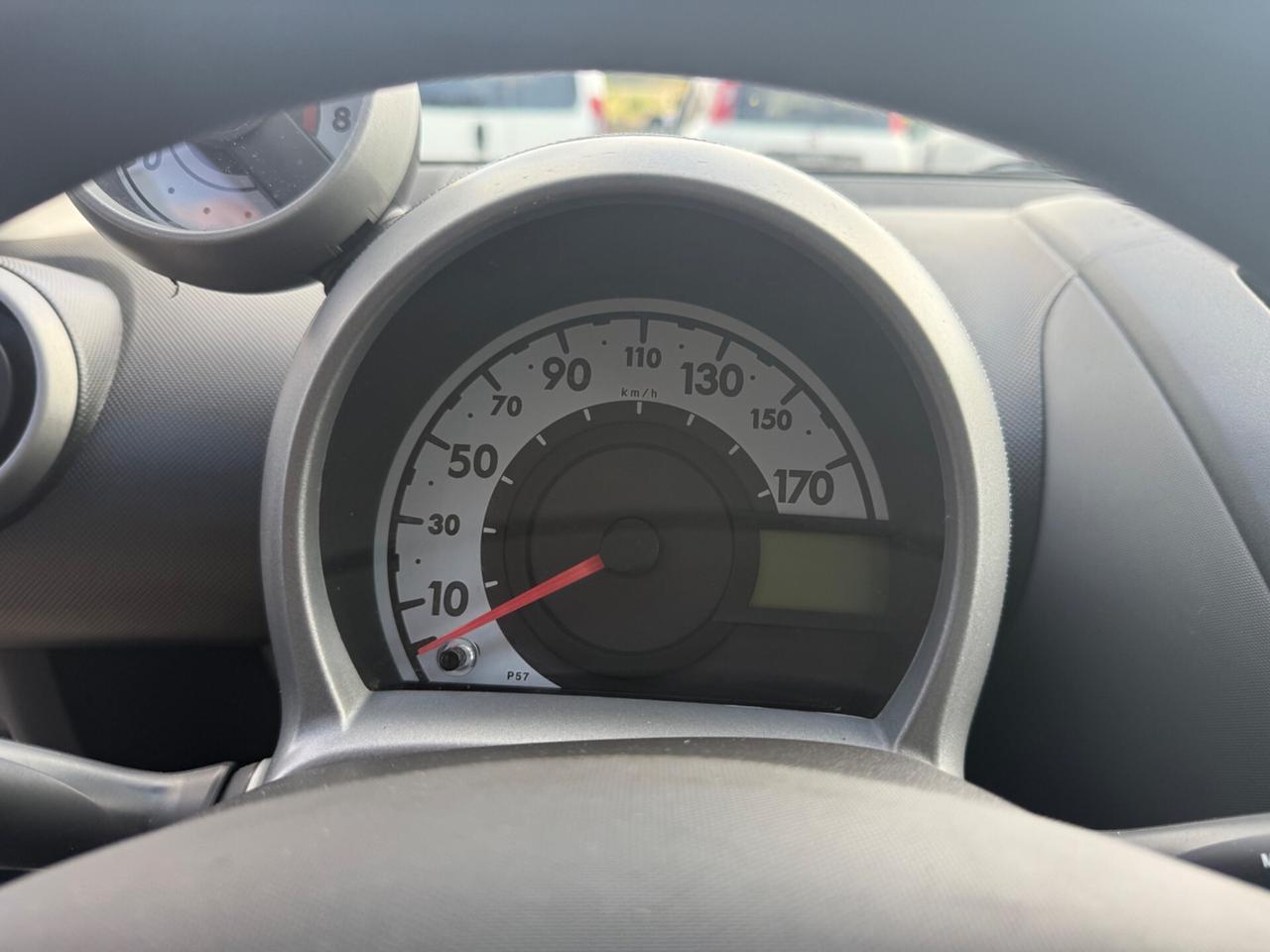 Peugeot 107 1.0 68CV 5p. Superga 2012