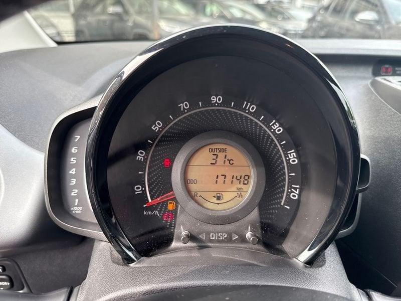 Toyota Aygo Aygo 5p 1.0 x-play 72cv