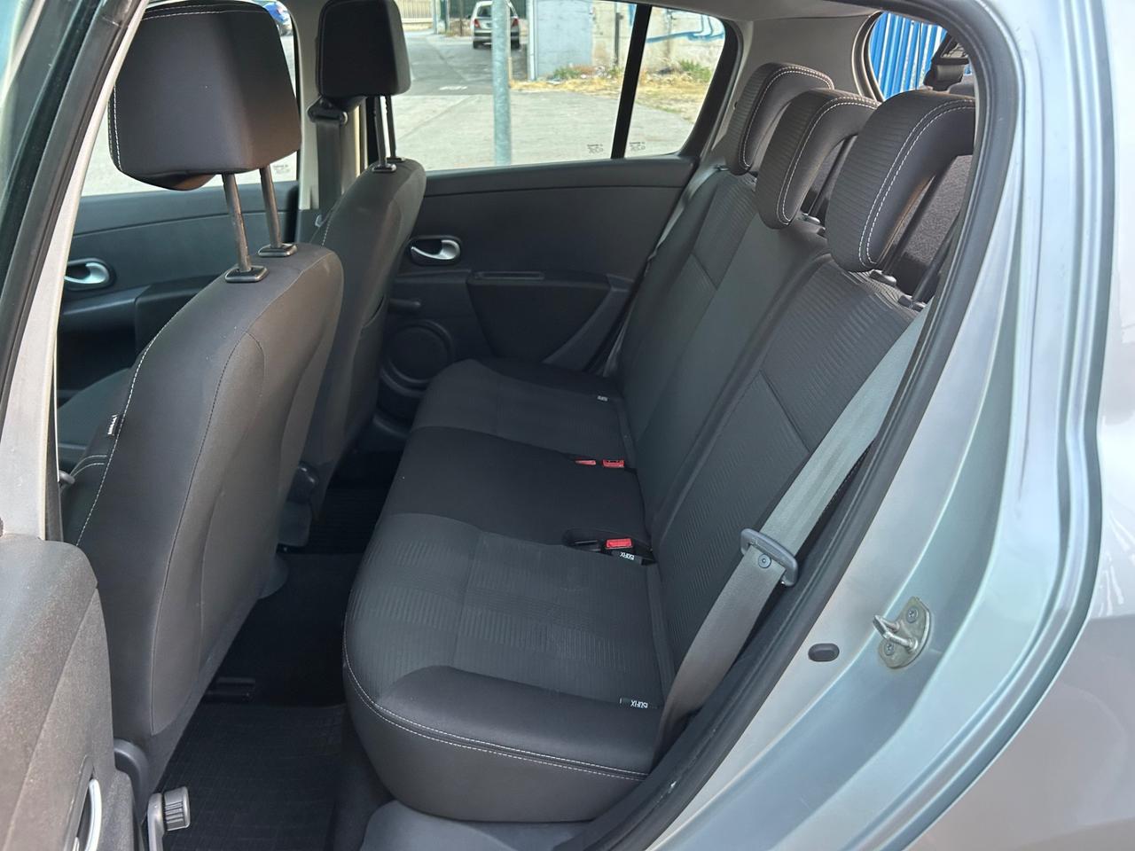 Renault Clio 1.2 benzina 75 cavalli 2011