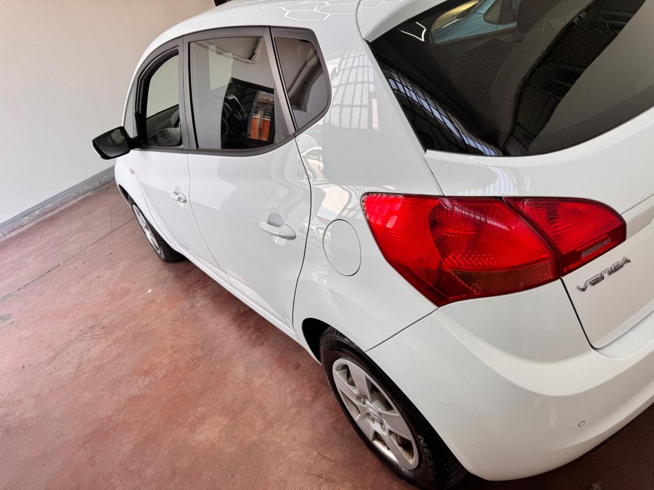 Kia Venga 1.4 GPL 2012