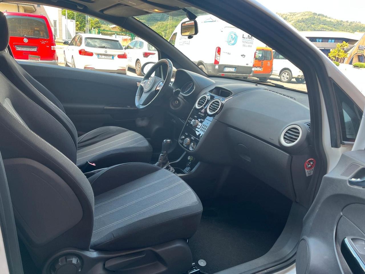 Opel Corsa Corsa 3p 1.2 b-Color - NEOPATENATO OK