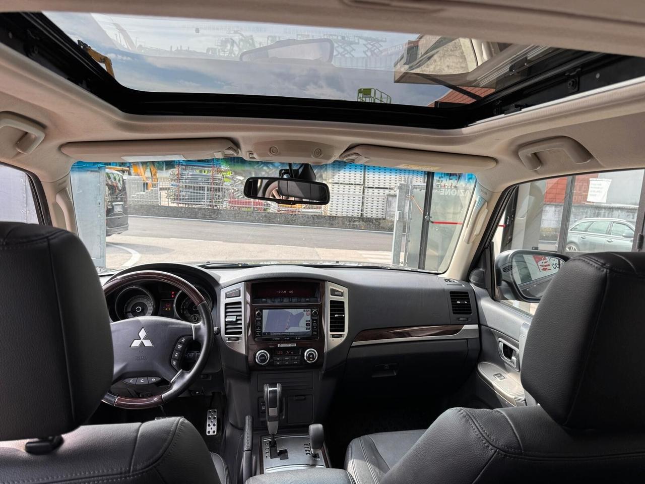 Mitsubishi Pajero 3.2 DI-D 16V aut. 5p. Instyle DPF