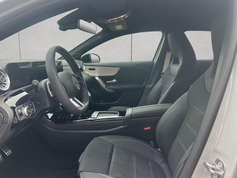 Mercedes-Benz Classe A A 180 d AMG Line Advanced Plus Night Pack 19" Camera 360°