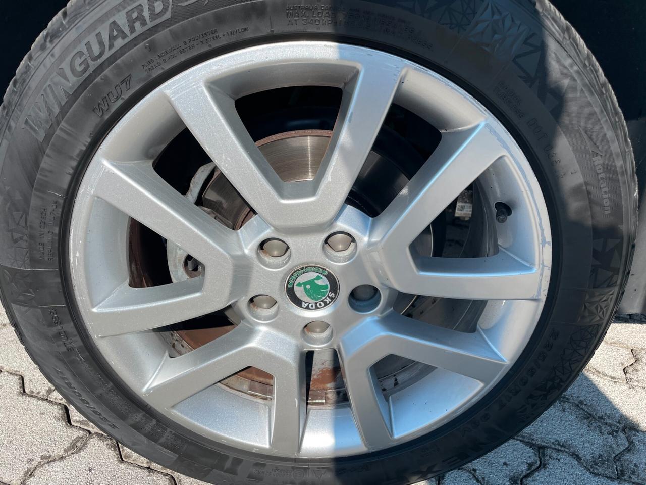 Skoda Yeti 2009 1.2 tsi EXPERIENCE(adventure)+XENON+PDC