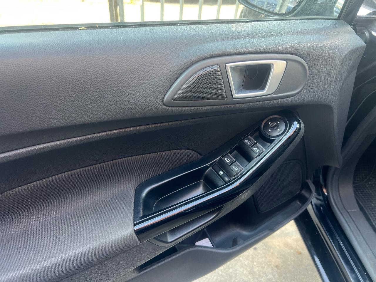 Ford Fiesta 1.2 82 CV 5 porte Titanium