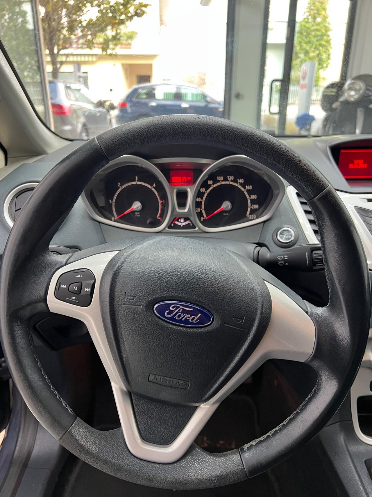 Ford Fiesta 1.4 TDCi 5p. Titanium