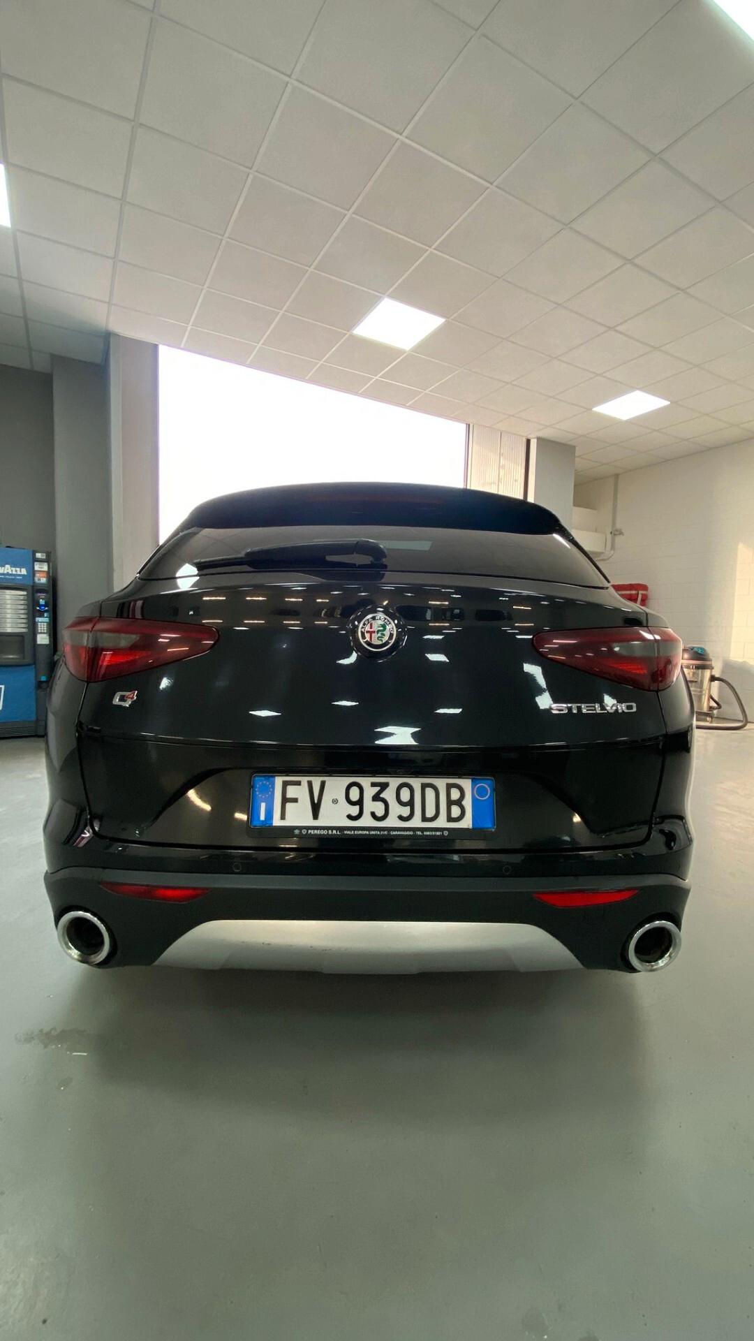 Alfa Romeo Stelvio 2.2 Turbodiesel 210 CV AT8 Q4 Executive