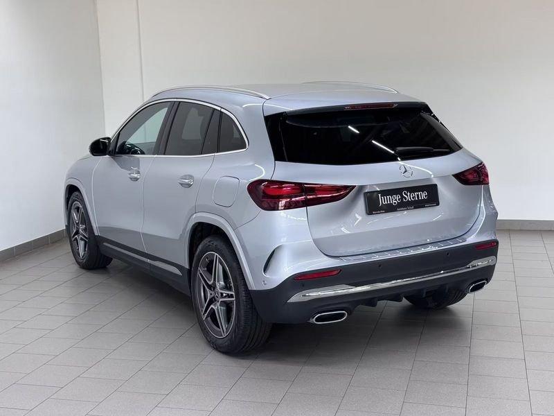 Mercedes-Benz GLA GLA 180 AMG Line LED CAMERA 360 KEYLESS