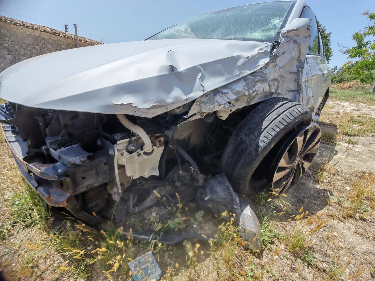 Volkswagen Polo 1.0 2018 sinistrata
