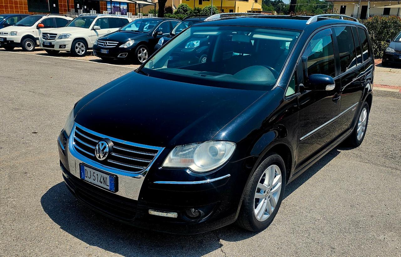 Volkswagen Touran 7 posti 2.0 16V TDI Highline