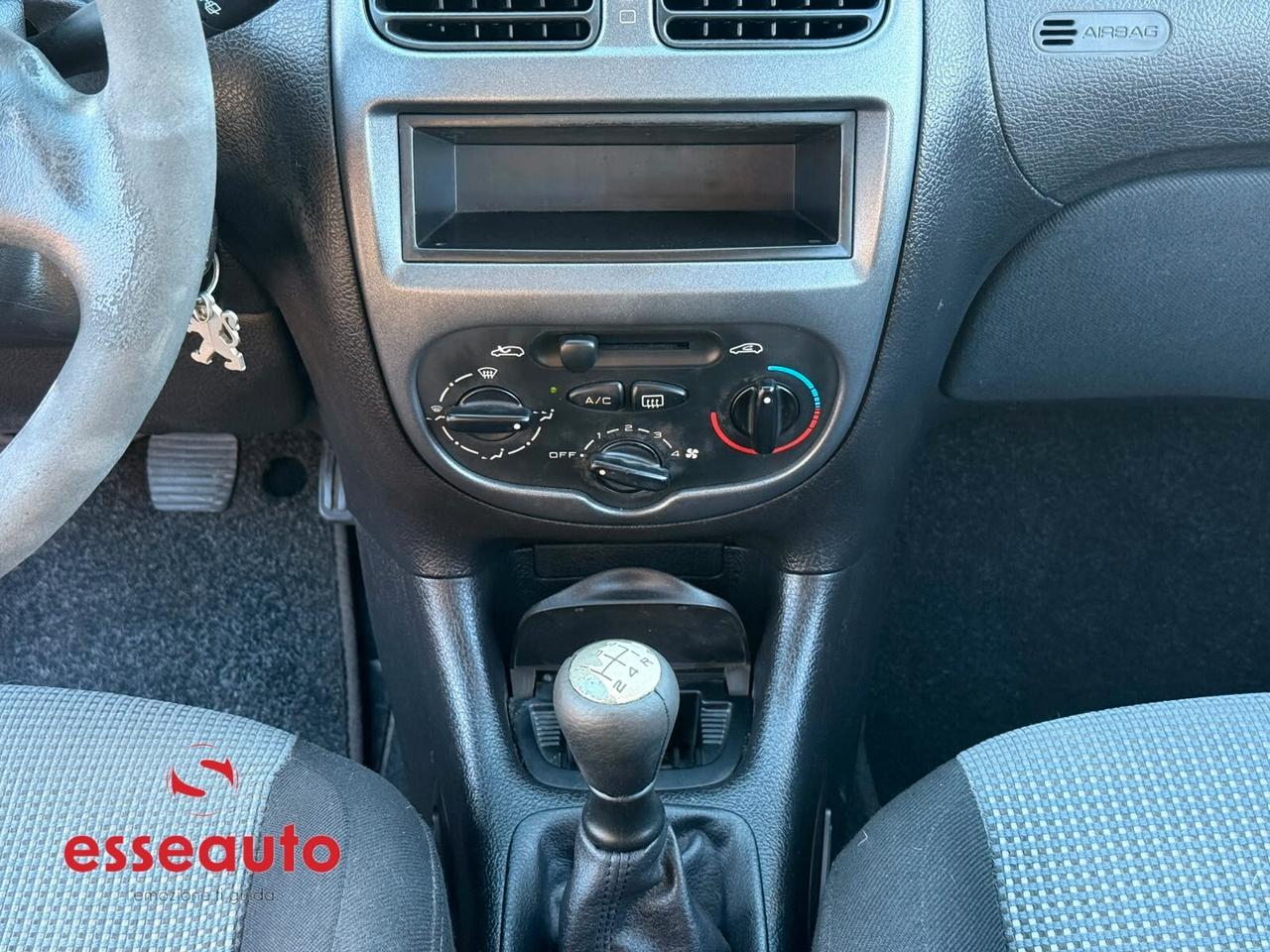 Peugeot 206 1.1 5p. XT