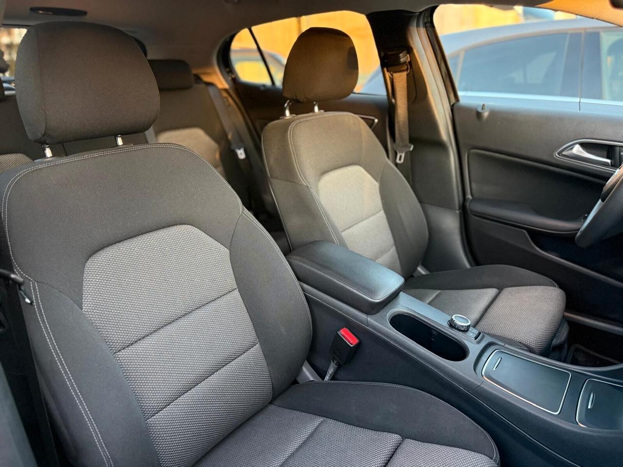 GLA 180d Automatic Premium UNICO PROPRIETARIO