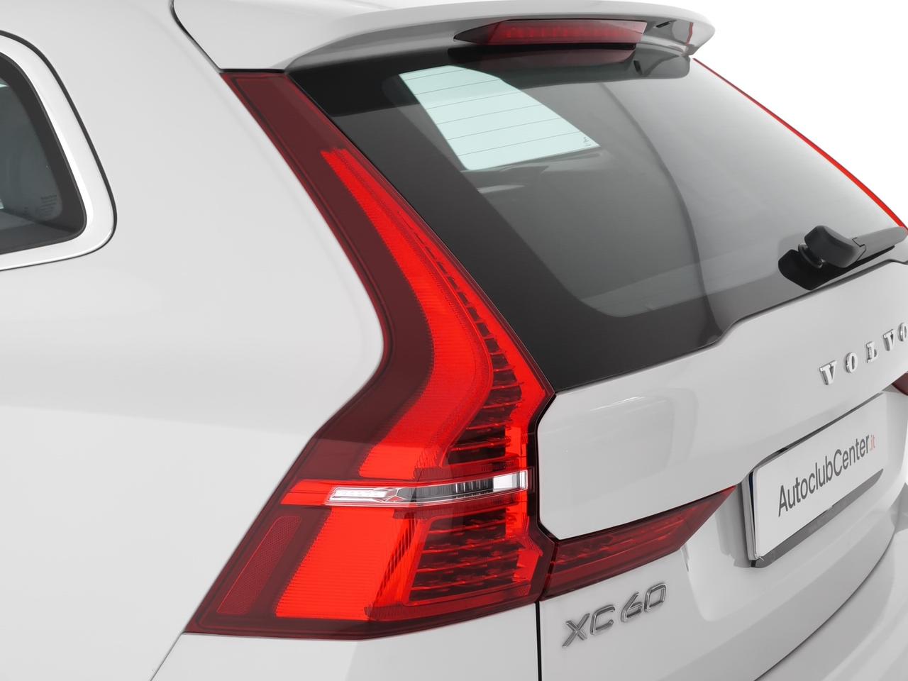 Volvo XC60 2.0 b4 Momentum Pro