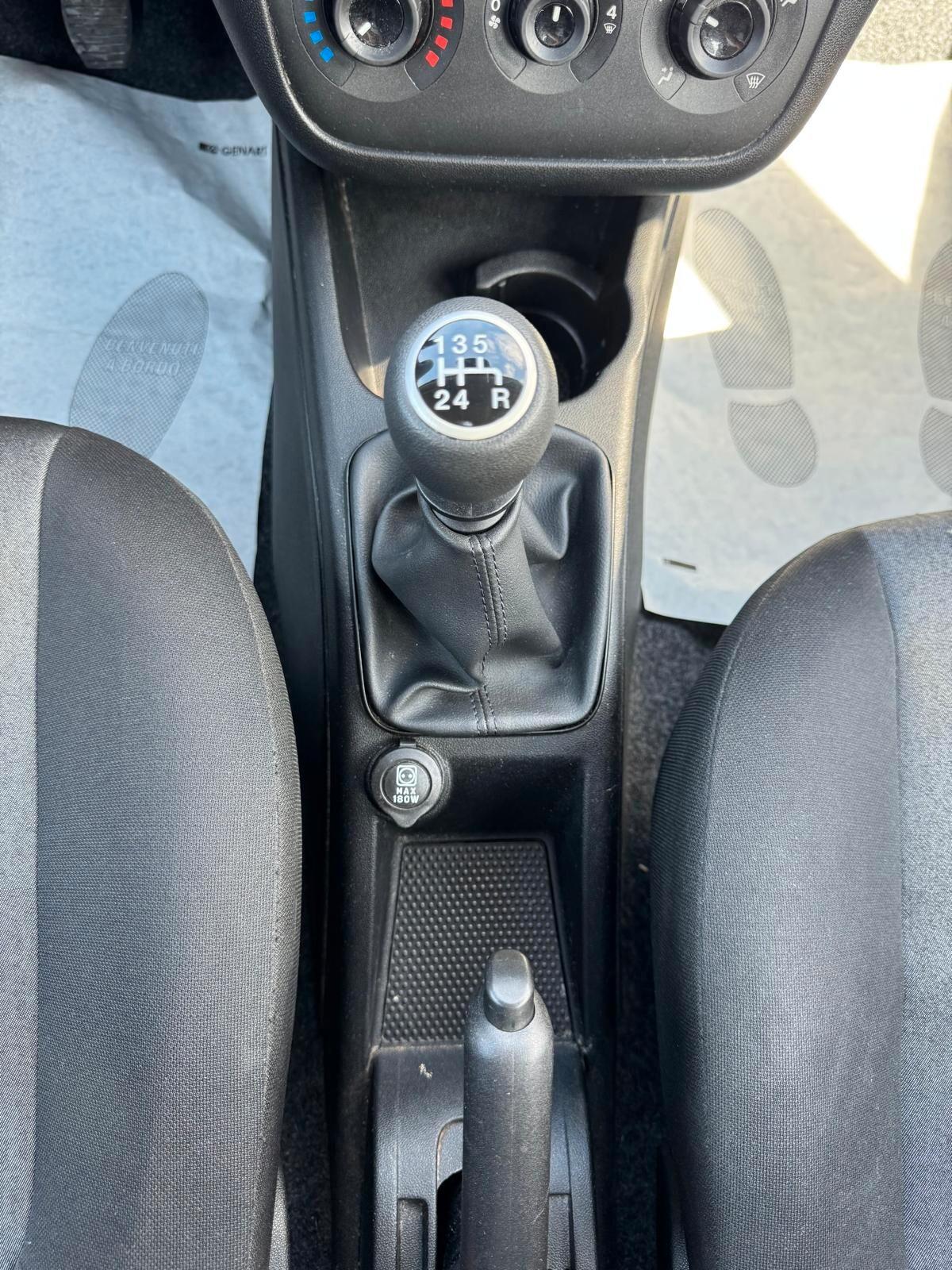 Fiat Punto 1.2 BENZ 5P NEOPATENTATI 2016