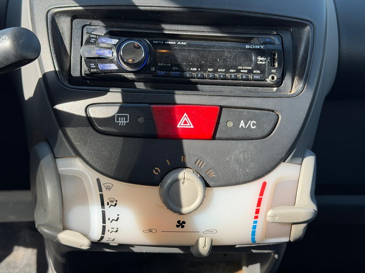 Toyota Aygo 1.0 12V VVT-i 5 porte Sol