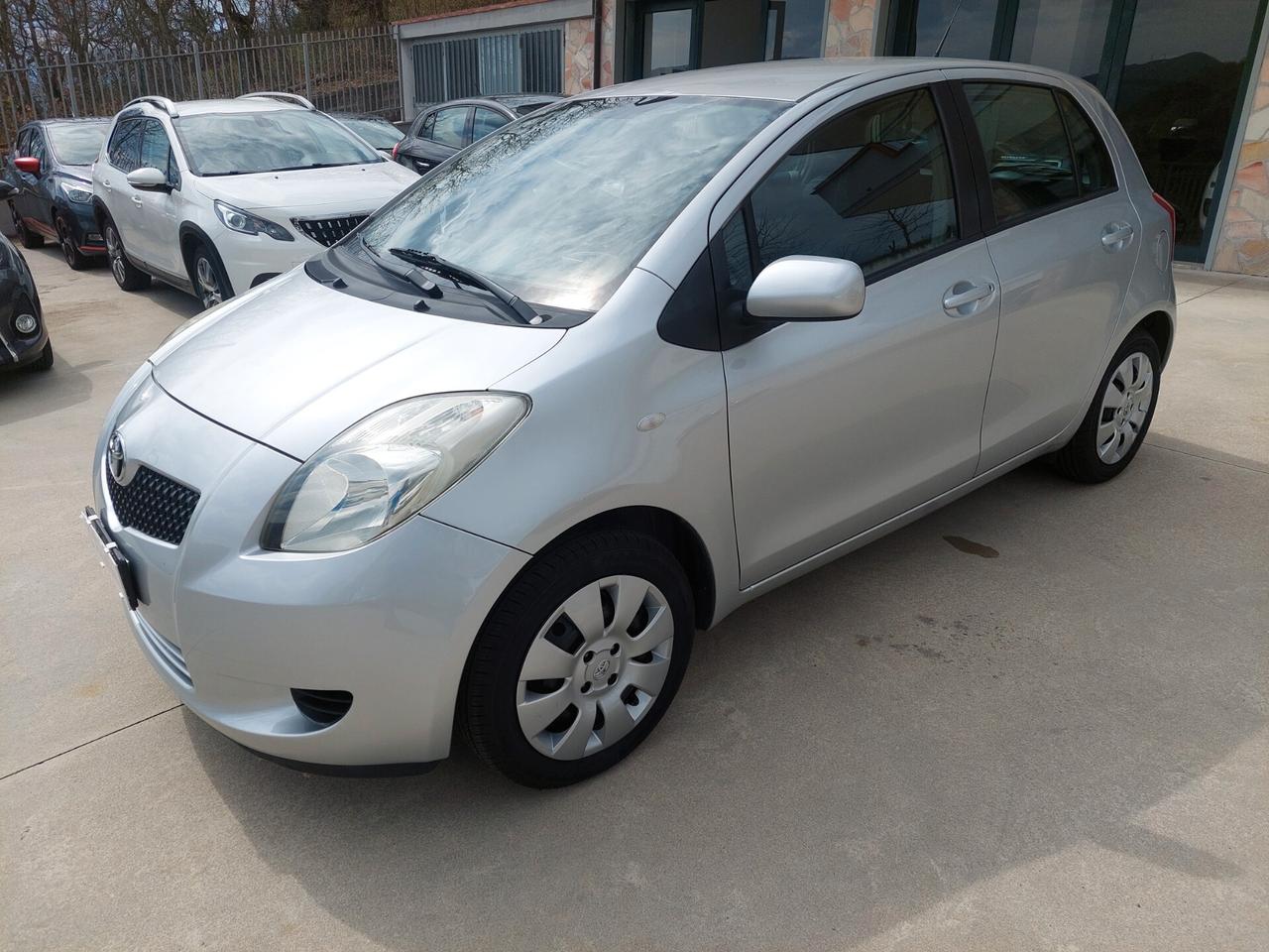 Toyota Yaris 1.0 5 porte Sol PERFETTA 69cv