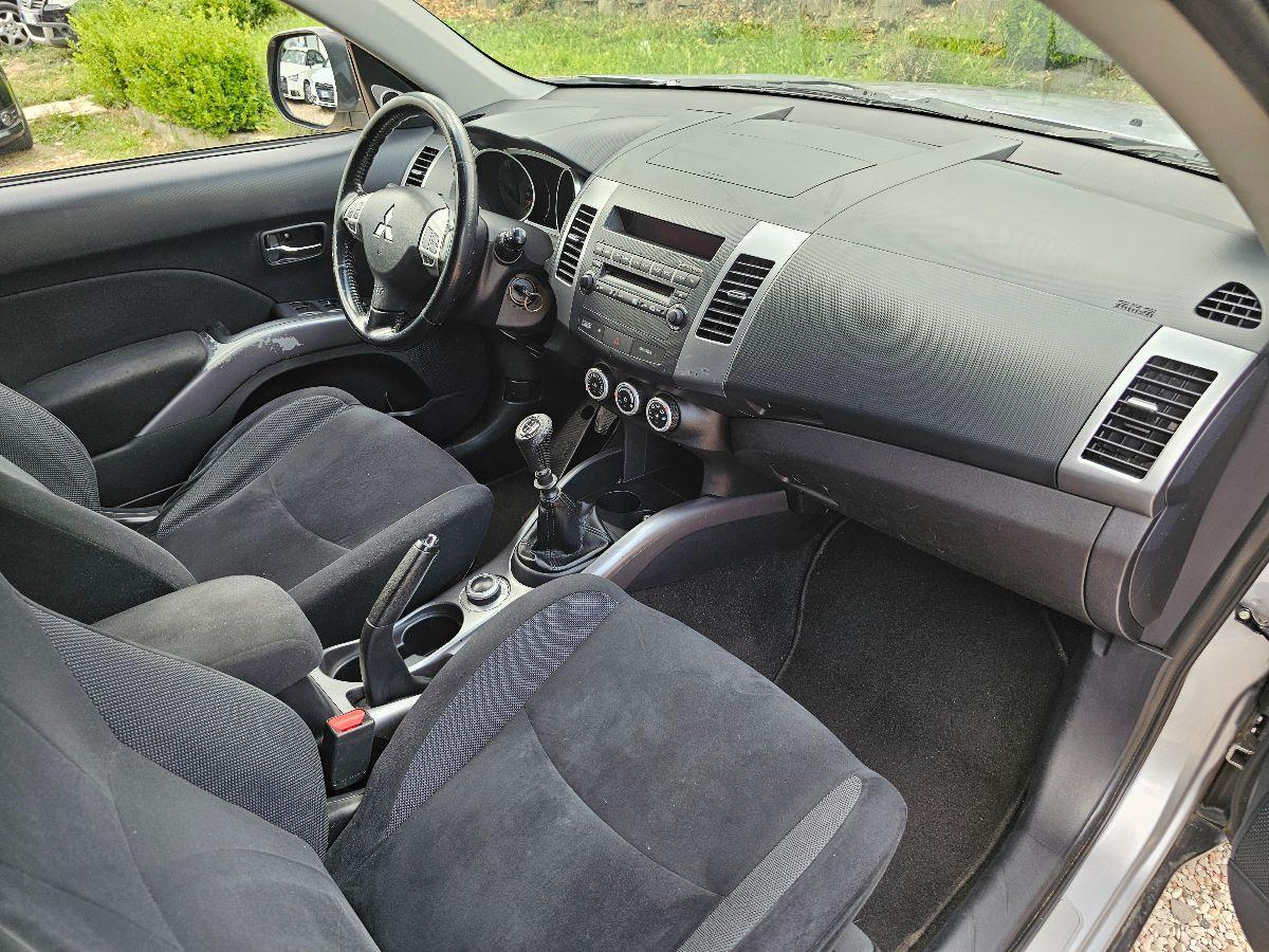 MITSUBISHI OUTLANDER 2.0 DIESEL 7 POSTI 4WD GARANZIA