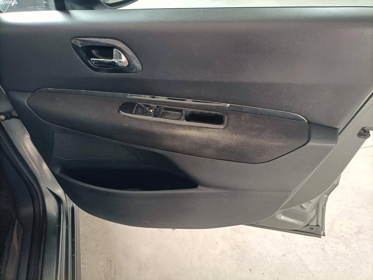 Peugeot 3008 1.6 HDi 112CV Premium 04/2011