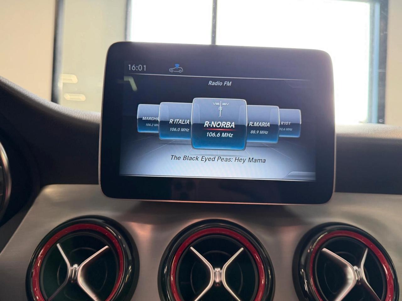 MERCEDES-BENZ GLA 45 PREMIUM 2.0 4MATIC 380CV TETTO PELLE CAM ANNO 2017