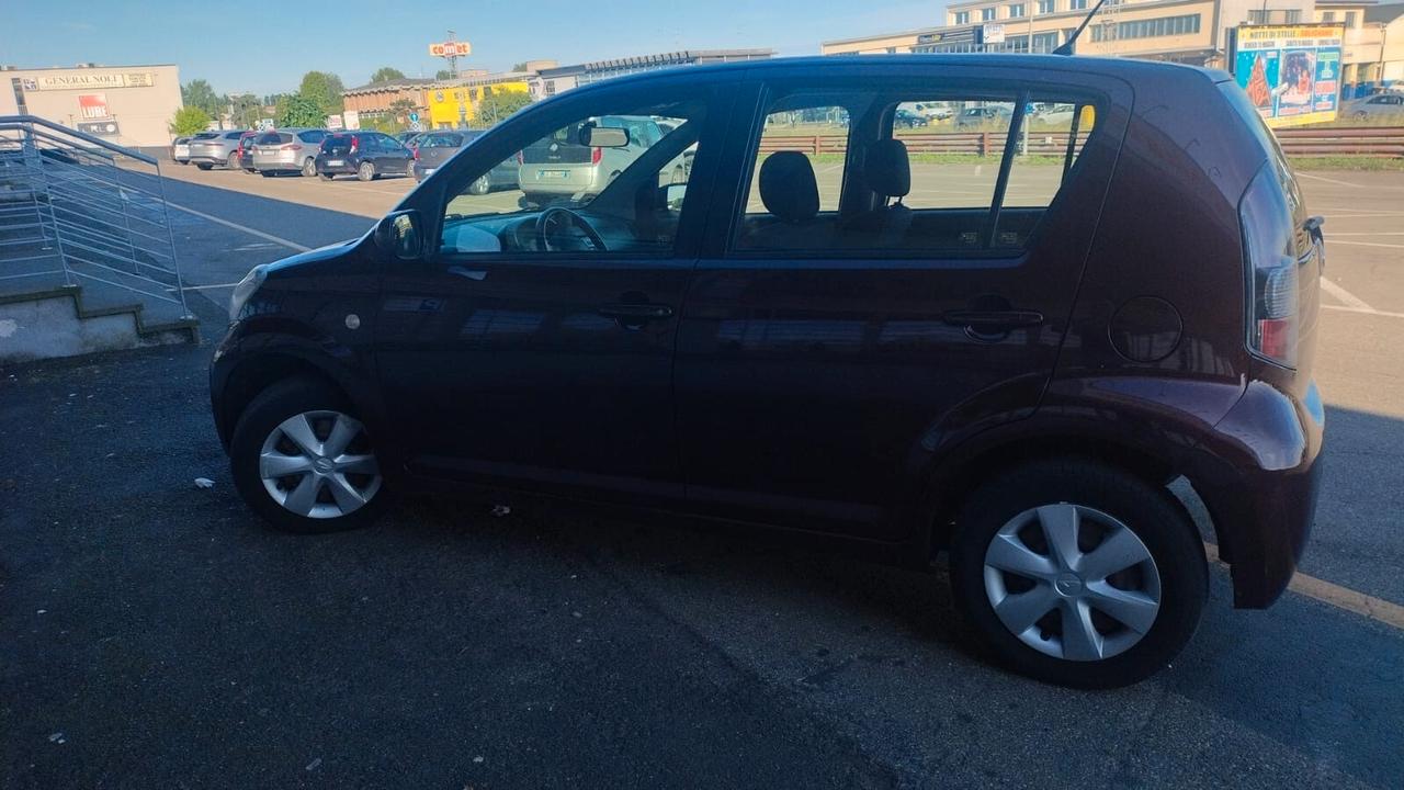 Daihatsu Sirion 1.0 Sho Green Powered