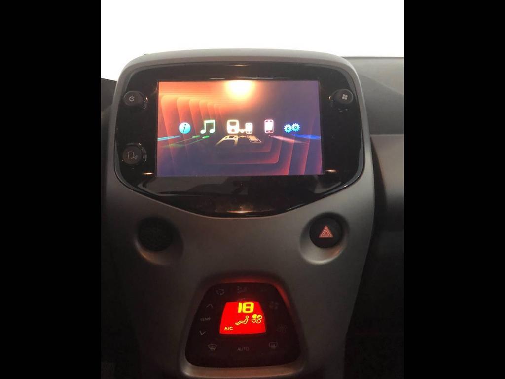 Toyota Aygo 5 Porte 1.0 VVT-i x-play